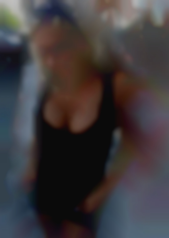 Average amateur swinging girls females naked from Dallas.