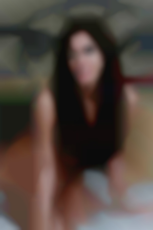Nake tall woman ages leaves little glitter.